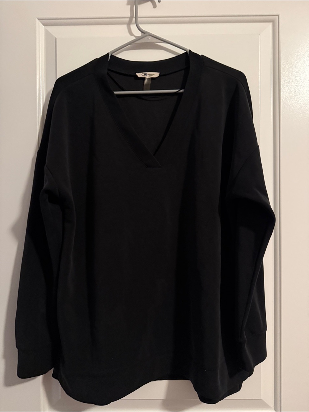 Cable & Gauge Black Sport Top with Logo Tag